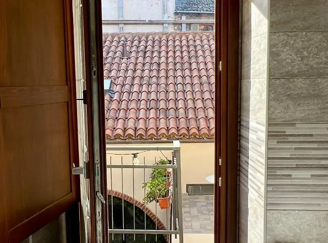 Il Bivacco Del Duomo 3* LʼAquila